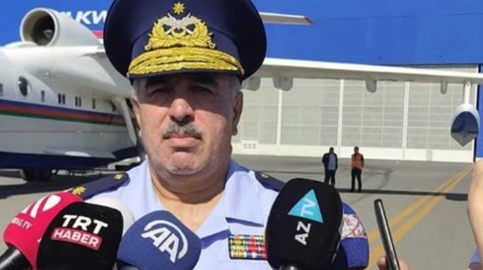 General təqaüdə göndərildi - FOTO