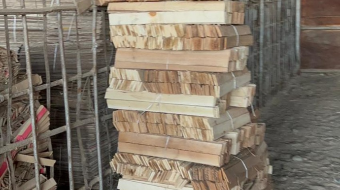 Şəmkirdə sexdə mənbəyi məlum olmayan içlik ağac materialları aşkarlanıb - VİDEO - FOTO