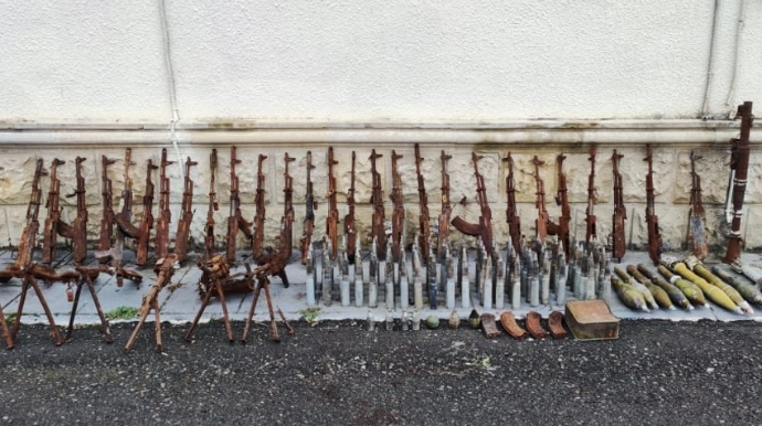 Füzulidə ermənilərin atıb qaçdığı silah-sursat aşkarlanıb  - VİDEO