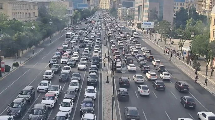 Bu yollarda sıxlıq var - SİYAHI