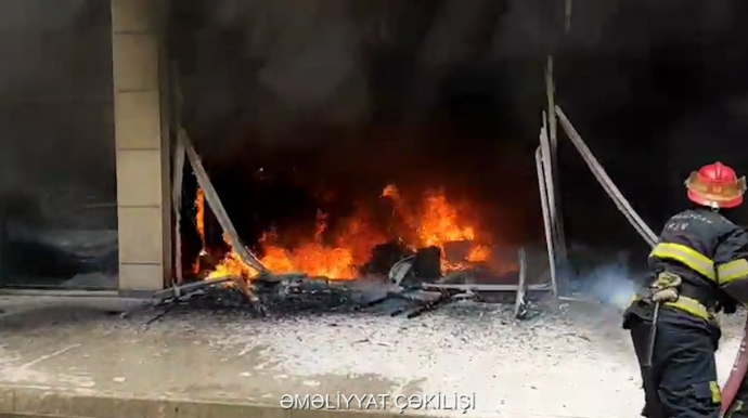 Sumqayıtda yaşayış binasında yanğın olub, xəsarət alan var - VİDEO   - YENİLƏNİB