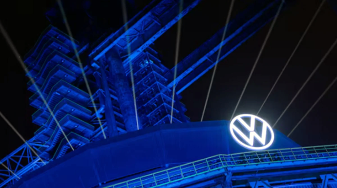 Volkswagen планирует сократить до 100 000 рабочих мест 