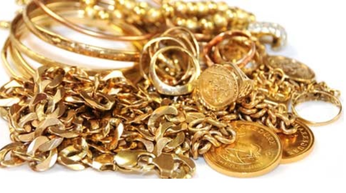 Lombard sahibi vətəndaşların qızıllarını götürüb aradan çıxıb - VİDEO