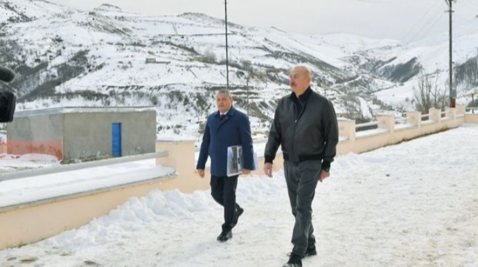 İlham Əliyev Şuşanın Turşsu qəsəbəsində olub  - FOTO