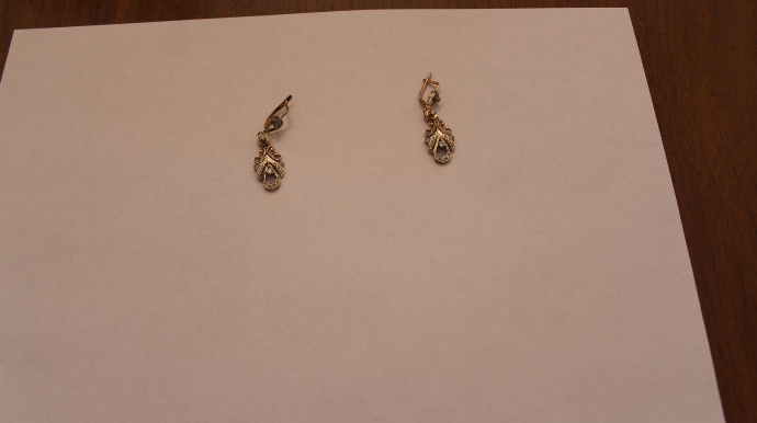 Şəkidə evdən qızıl oğurladı