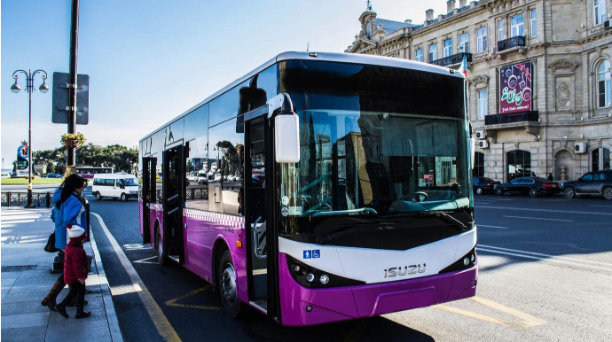 Şagirdlər və müəllimlər həftəsonu məktəbə necə gedəcəklər?  - VİDEO