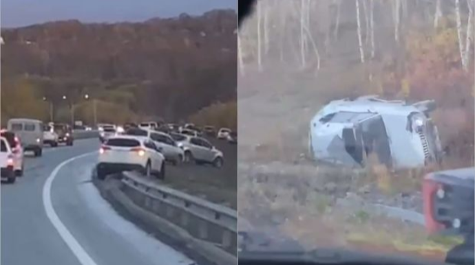 Rusiyada buzlu yolda QORXUNC QƏZA:  Onlarla maşın xəndəyə düşdü   - VİDEO