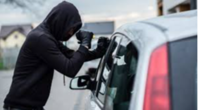 Avtomobillərdən oğurluq edənlər saxlanılıb 