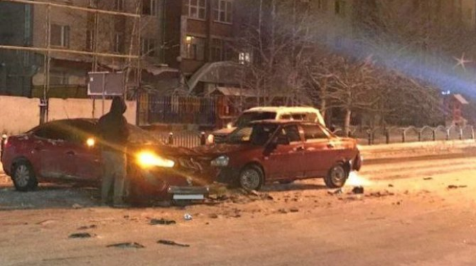 В массовом ДТП в Сургуте пострадали 4 человека  - ФОТО