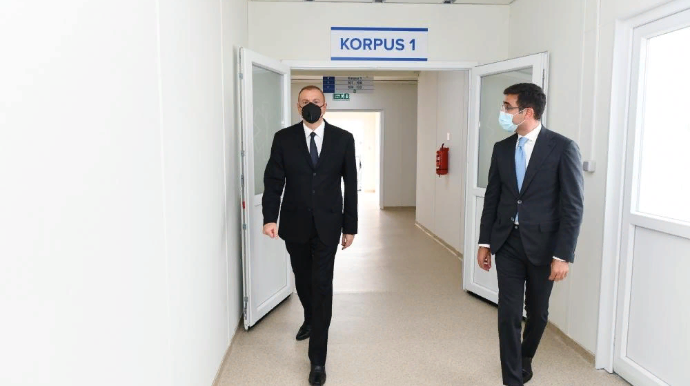 Prezident İlham Əliyev Şəkidə modul tipli xəstəxanada yaradılan şəraitlə tanış olub