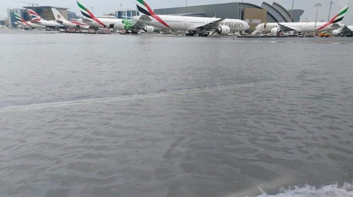 Leysan yağışlar səbəbindən 13 aviareys ləğv edilib 