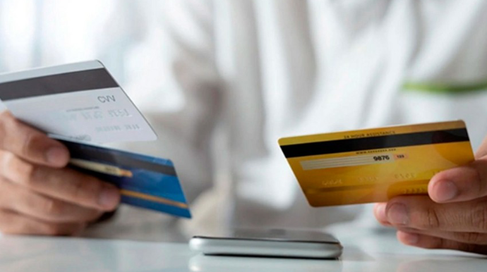 Vətəndaşların bank kartlarından 5 min manatdan çox pul oğurlandı