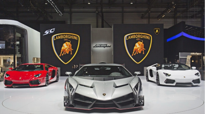 "Lamborghini" narkotacirlərə avtomobil satan dilerini məhkəməyə verdi