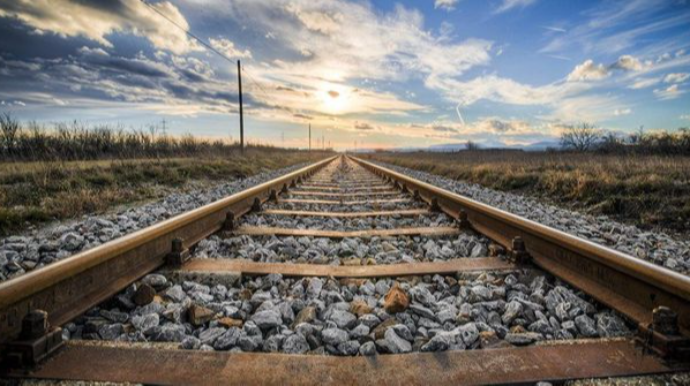 Bir qrup dəmir yolu nəqliyyatı işçiləri təltif edildi - SƏRƏNCAM 