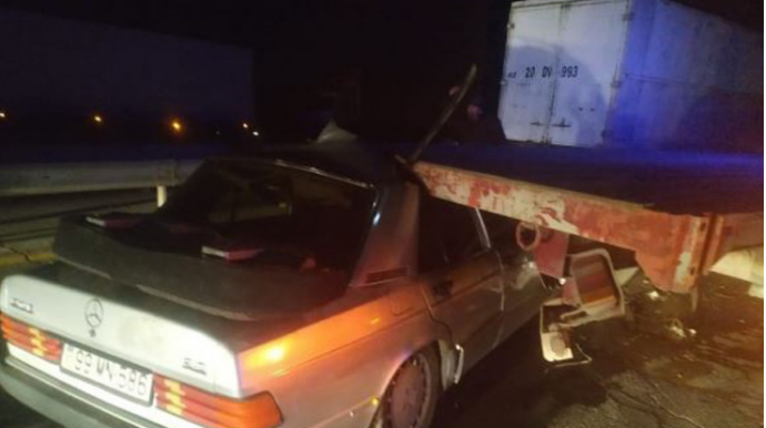  “Mercedes” “KAMAZ”a çırpıldı -  4 YARALI -FOTO 