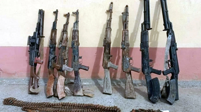 Qanunsuz saxlanılan 2 pulemyot, 15 tüfəng aşkar olunub 