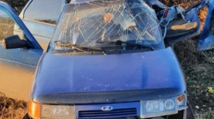 Avtomobil yük maşını ilə toqquşdu - 3 ölü, 2 yaralı   - VİDEO