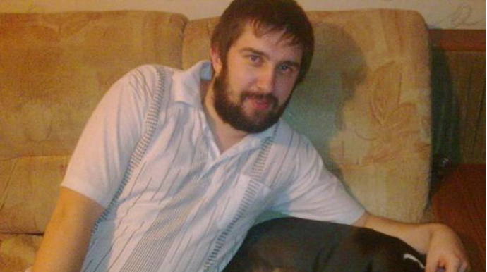 Kriminal avtoritet özünü yeddinci mərtəbədən atıb  - VİDEO