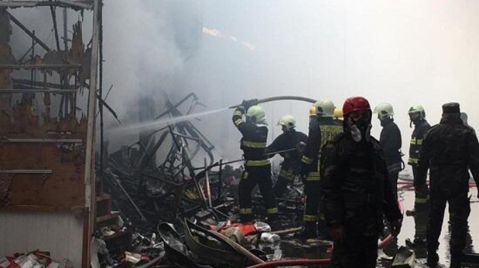 "Meyvəli" bazarında yanğın söndürülüb  - YENİLƏNİB