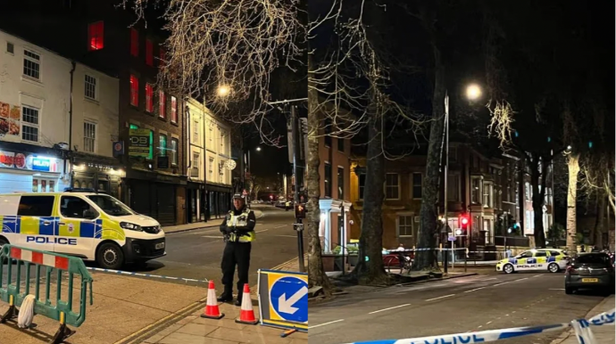 Sürücü maşını piyadaların üzərinə sürdü: Xəsarət alanlar var