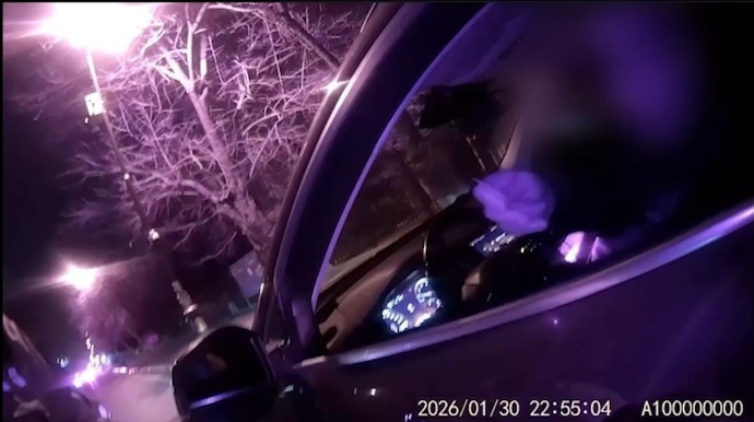 Qayda pozan sürücünün arvadı: “Rəis, aparıb dərsini verəcəm” - VİDEO 