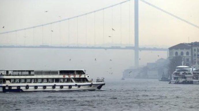 Bosfor boğazında gəmilərin hərəkəti dayandırıldı 