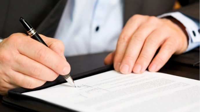 İşdən qanunsuz çıxarılan 48 nəfər əvvəlki işlərinə bərpa etdirildi 