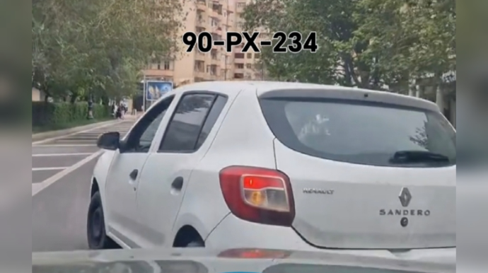 Düzünə zolaqdan sola dönən sürücü təhlükəli anlar yaşatdı - VİDEO