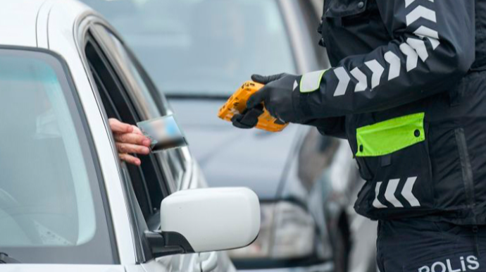 Bu küçədə 1 saatda 100 sürücü niyə cərimələnir? — DYP-dən AÇIQLAMA 