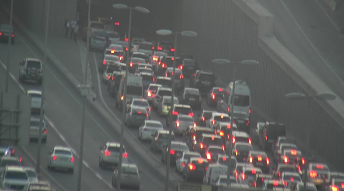 Ziya Bünyadov prospektində qəza oldu, yolda sıxlıq yarandı 