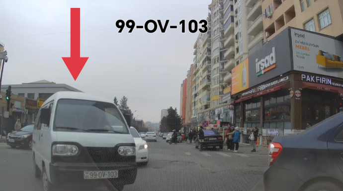 Qayda pozan sürücü səhvi boynundan atdı: "Yol mənimdir" - VİDEO