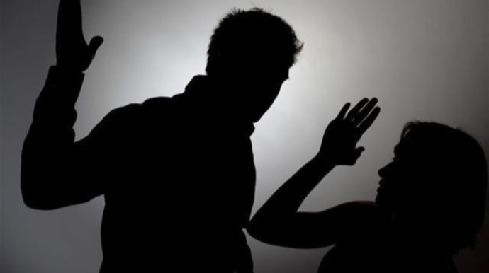 Bakıda qadın ərinə əsəbləşdi, maşına od vurarkən səhvən qayınatasını yandırdı 