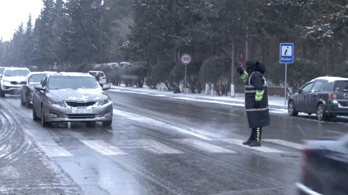 Sumqayıtda qar zamanı ağır yol qəzası qeydə alınmayıb - FOTO - VİDEO