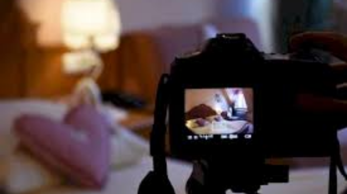 Azərbaycan 200 nəfərin intim görüntüsünü çəkən bu qadını axtarışa verdi - VİDEO 