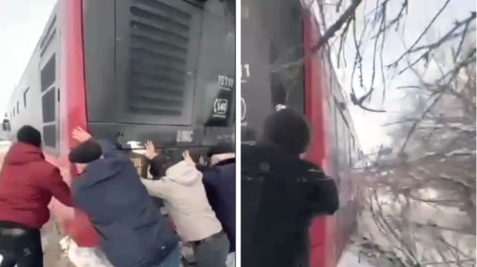 Автобус BakuBus занесло на скользкой дороге - ВИДЕО