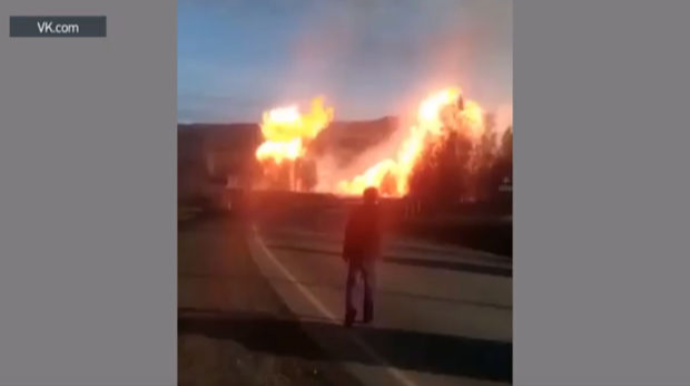 Rusiyada qaz kəmərində partlayış: Meşə massivi təhlükə altında  - VİDEO