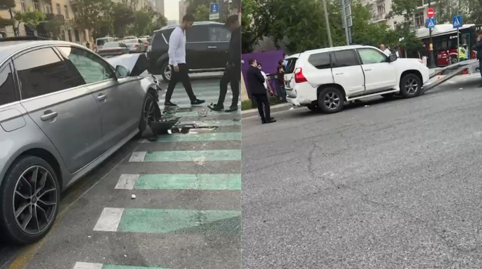 Avtobus zolağı ilə hərəkət edən “Audi” “Lexus”u vurub aşırdı - VİDEO