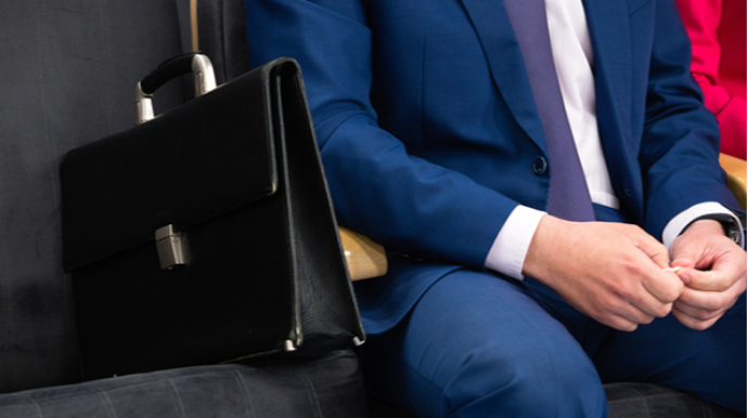 Daha bir məktəb direktoru işdən çıxarıldı 