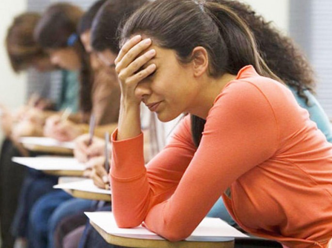 Bakıda tələbələrin təqaüdlərindən pul tutulur