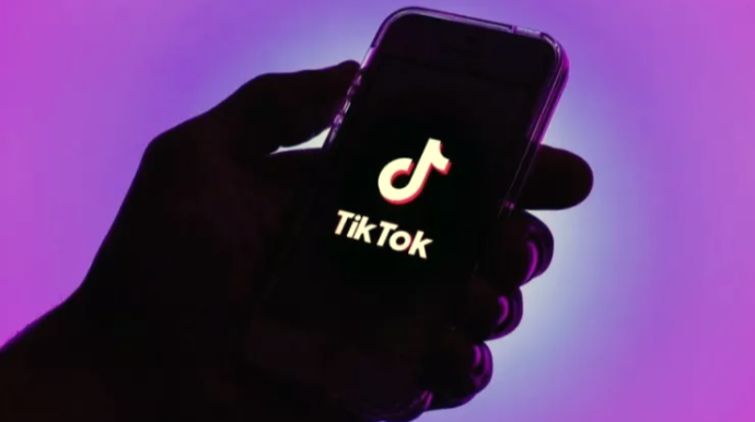 22 yaşlı tiktoker də əxlaqsız paylaşıma görə CƏZALANDIRILDI 