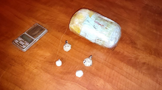 Keçmiş məhkum narkotik satarkən saxlanılıb