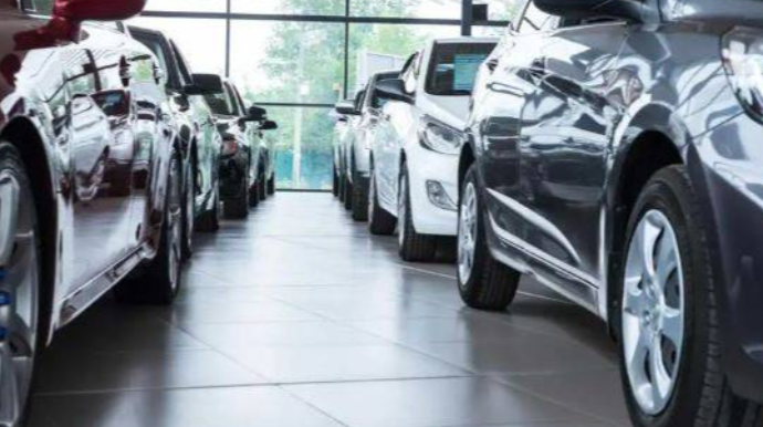 Azərbaycana Gürcüstandan 7300 avtomobil idxal edildi 