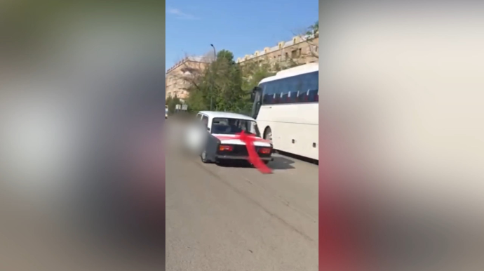 Toy karvanında avtoxuliqanlıq edən şəxs saxlanıldı; iş məhkəməyə düşdü - VİDEO