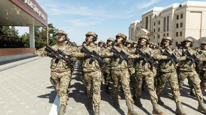 “Daxili qoşunlar haqqında” yeni qanun layihəsini qəbul edib