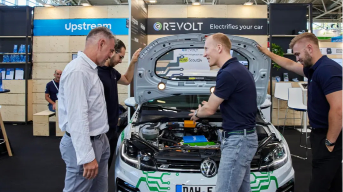 Автопроизводители Германии сталкиваются с самой сложной проблемой за последние десятилетия 