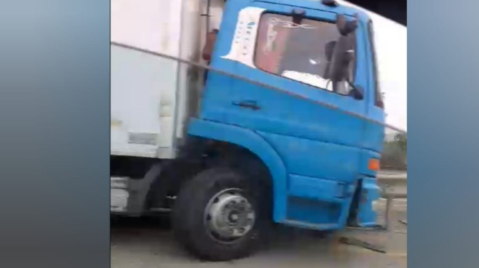 Bakı-Qazax yolunda yük maşını qəzaya düşdü - VİDEO 