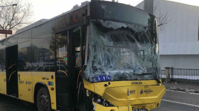 İstanbulda avtobusla mikroavtobus toqquşub, yaralılar var