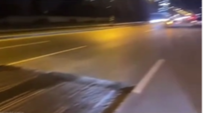 Bu küçədə diqqətli olun:  yolu qazıblar, işarə yoxdur  - VİDEO