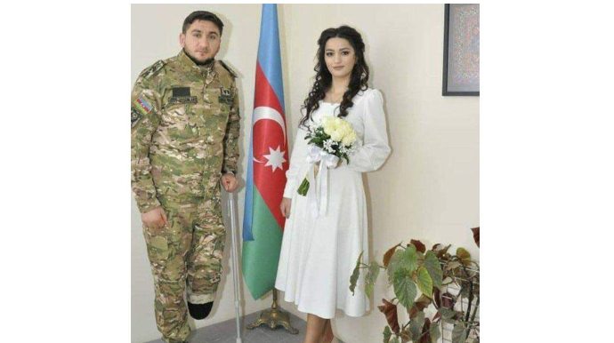 "Я знал, что она никогда не бросит меня"  - участник Карабахской войны женился  - ФОТО