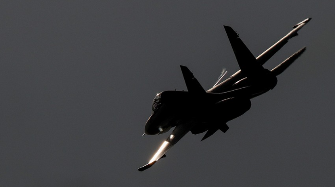 Qazaxıstanda qırıcı təyyarə qəzaya uğrayıb, pilot yaralanıb 